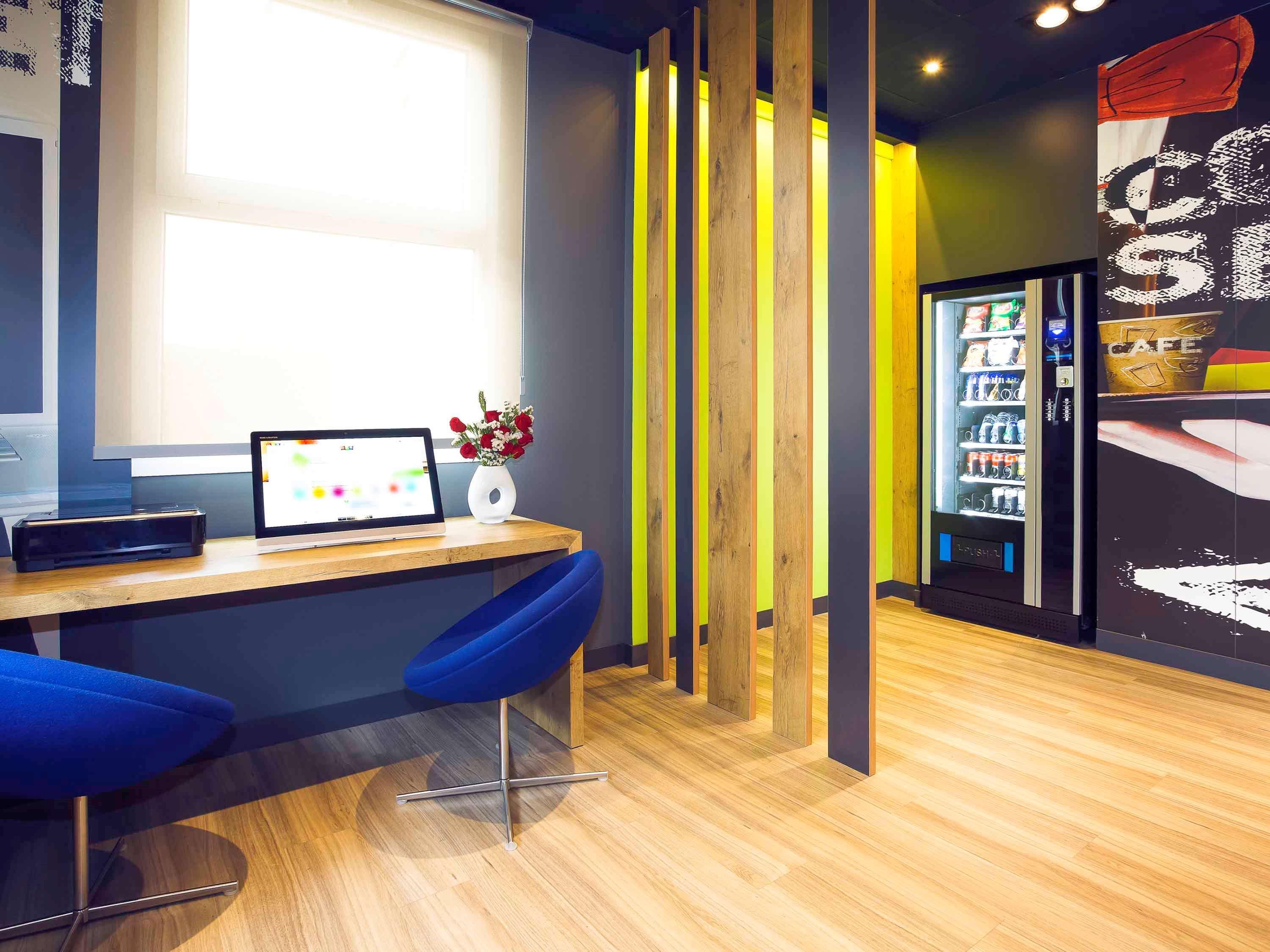 Ibis Budget Madrid Alcorcon Mostoles Экстерьер фото